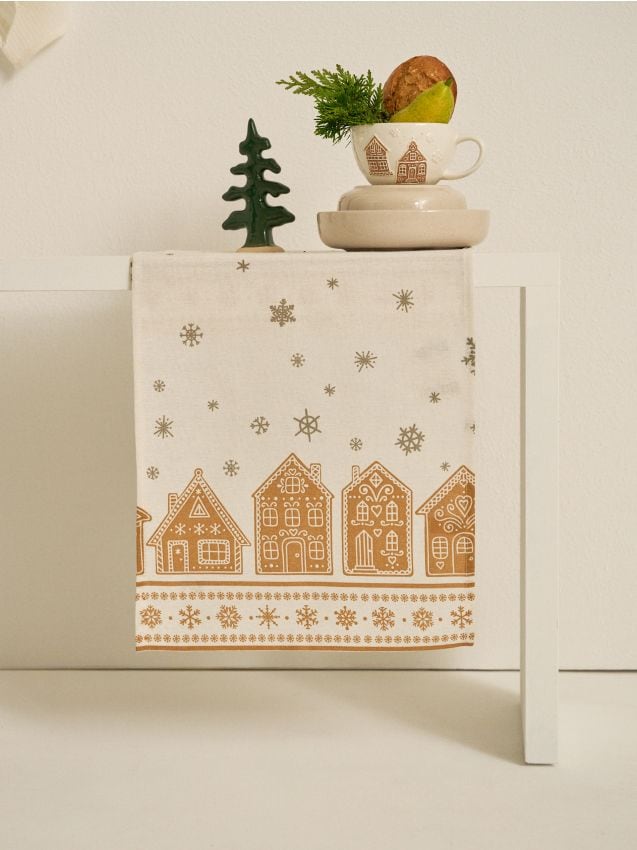 Sinsay - Vianočný obrus s potlačou medovníkových domčekov - viacfarebná