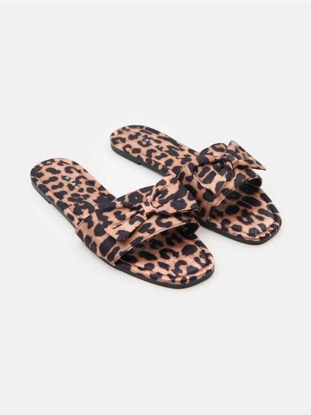 Sinsay - Papuci cu fundiță în imprimeu leopard - multicolor
