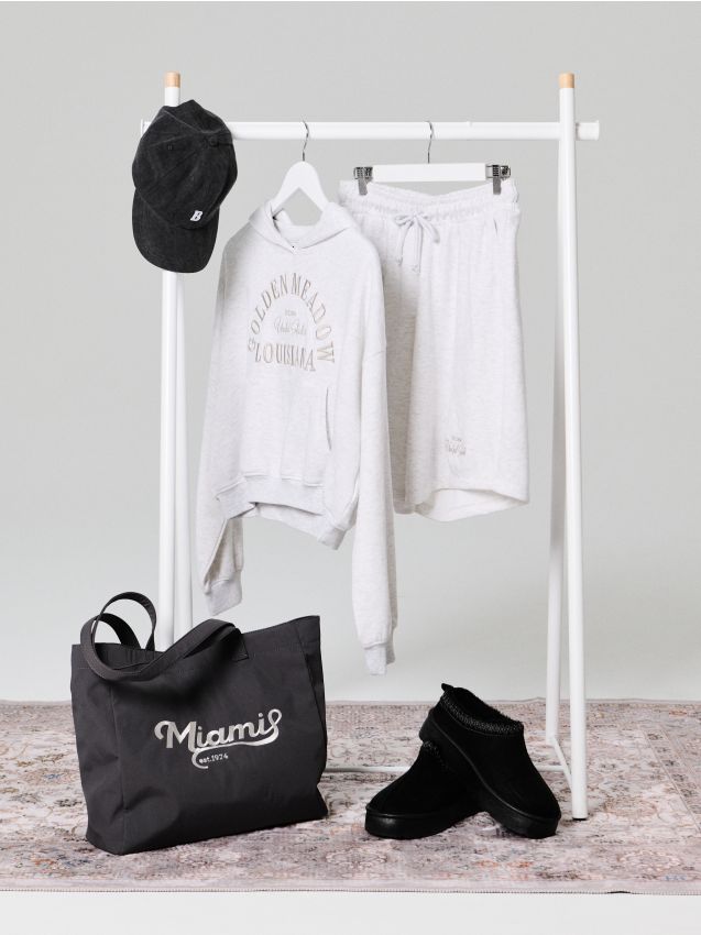 Sinsay - Bluza hoodie z haftowanym napisem - szary