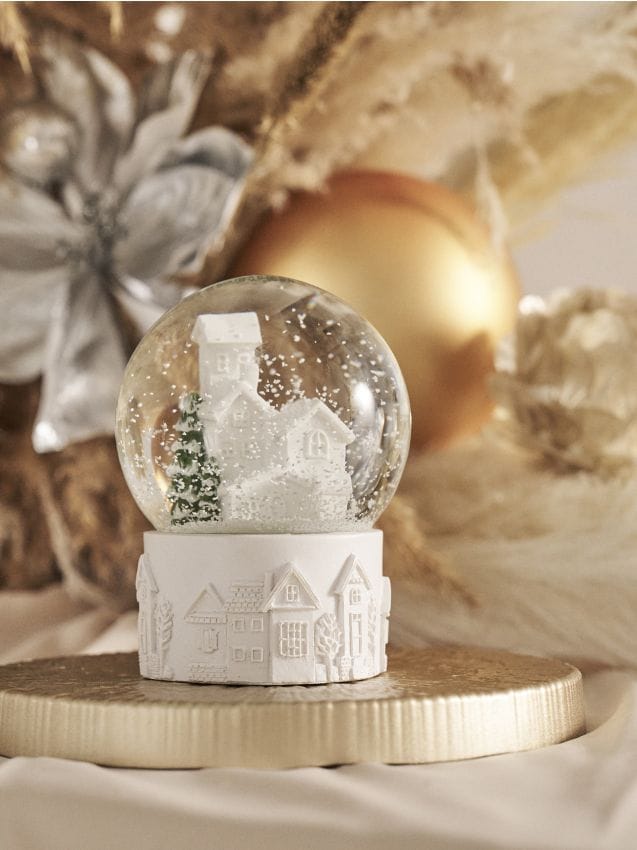 Sinsay - Vianočná snehová guľa - biela