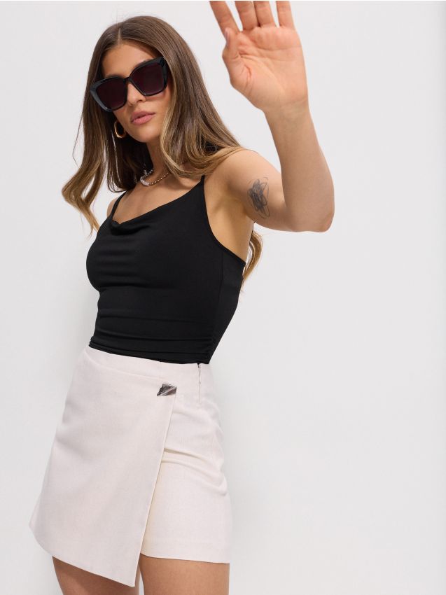 Sinsay - Fustă-pantalon scurt cu viscoză și amestec de in - nude