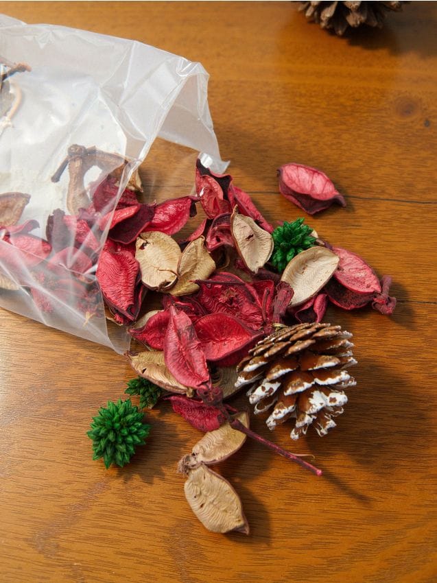 Sinsay - Dekoračné potpourri Holiday Berry - lilavá