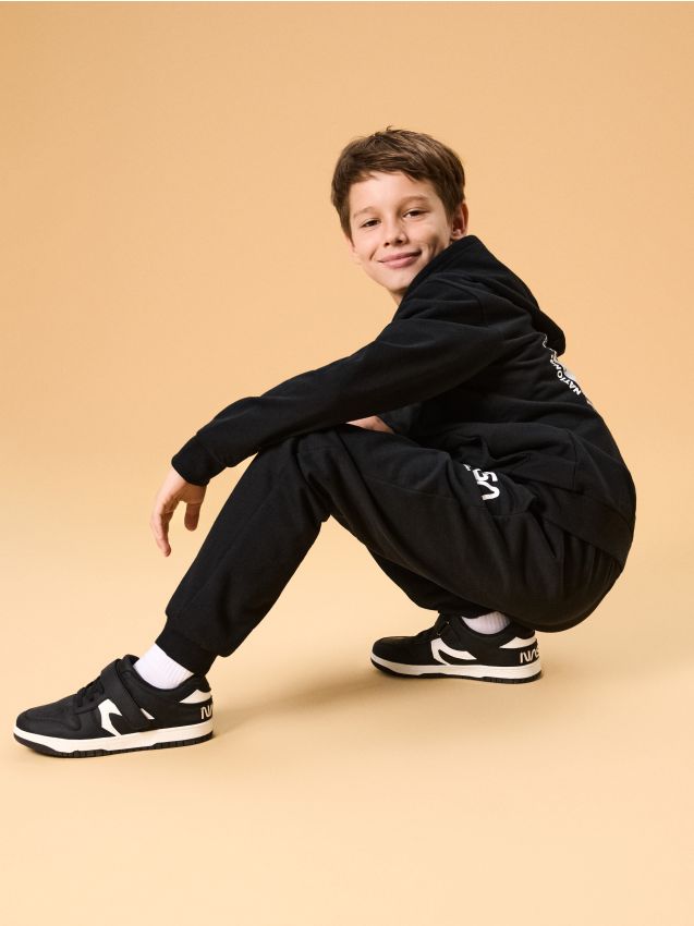 Sneakers in pelle sintetica NASA - SINSAY