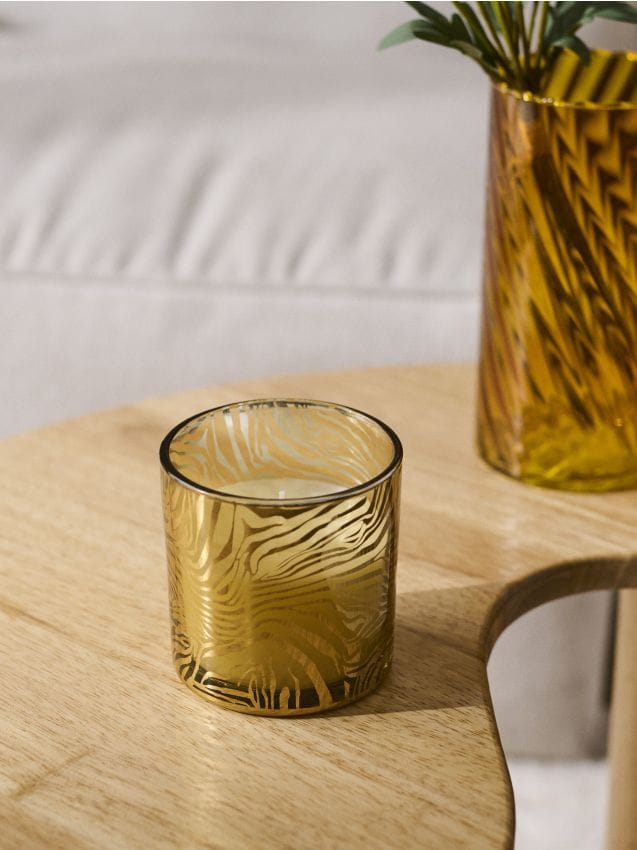 Sinsay - Voňavá sviečka Pacific Reeds - zlatá