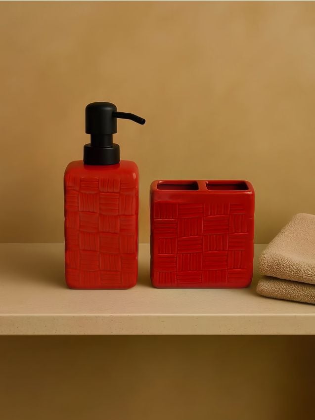 Sinsay Sinsay - Κεραμικός διανομέας σαπουνιού και ποτήρι για οδοντόβουρτσες με ανάγλυφο σχέδιο - κοκκινο