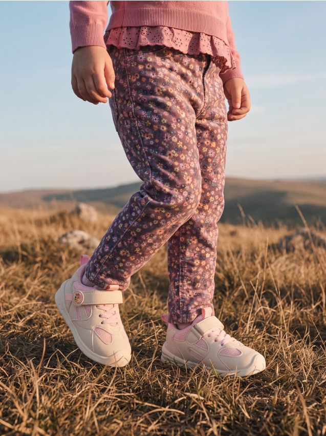 Sinsay - Adidași cu branț din piele cu certificat „PICIOR SĂNĂTOS” - bej