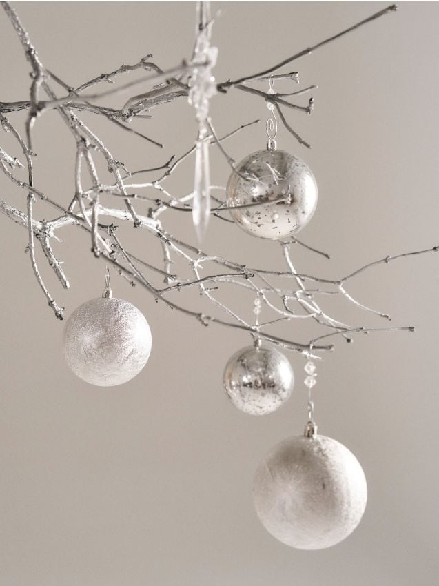 Sinsay - Súprava 4 vianočných ozdob - strieborná