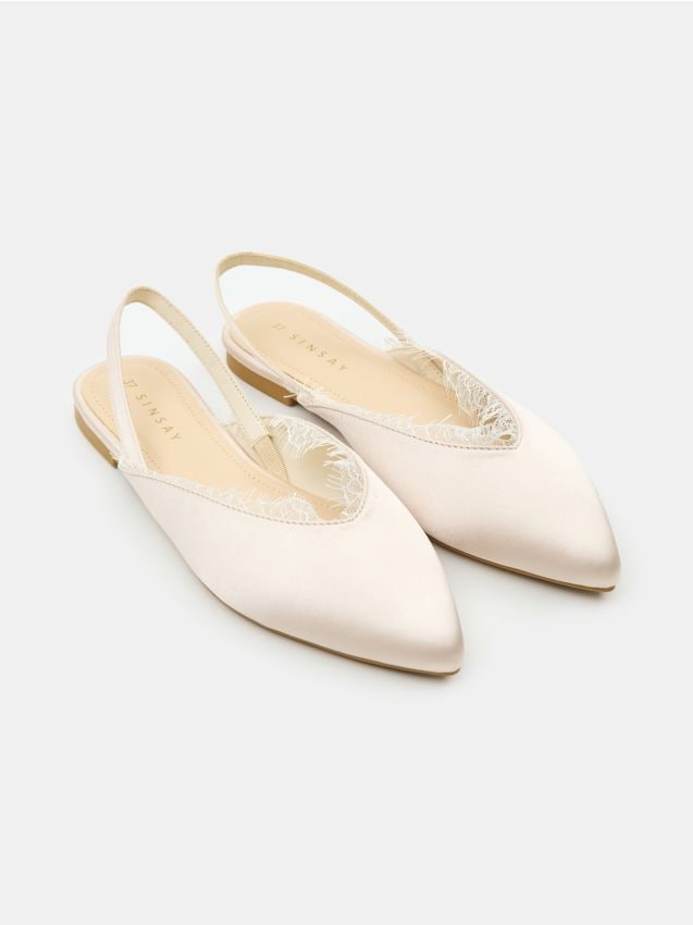 Sinsay - Balerini cu vârf ascuțit și dantelă - crem