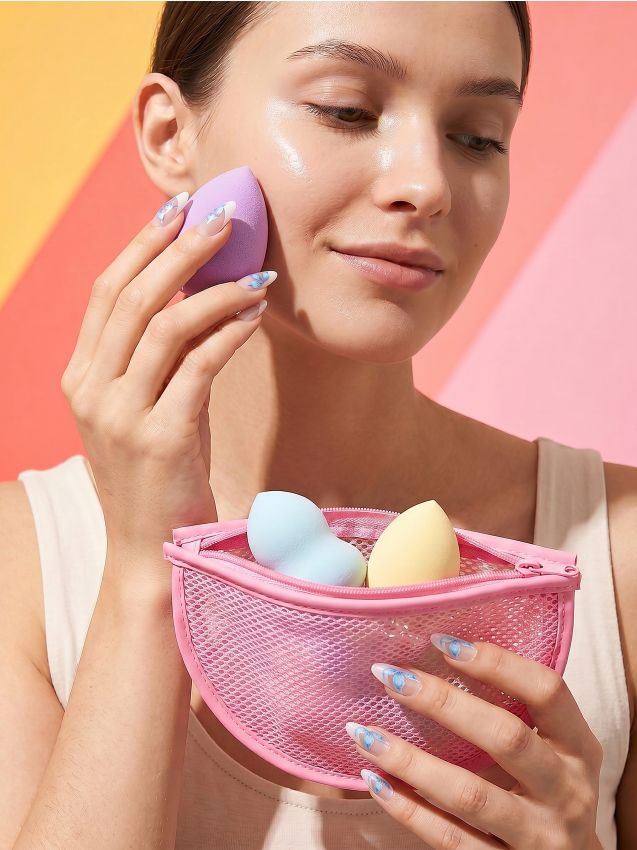 Set di quattro spugne per trucco con astuccio in rete - multicolor