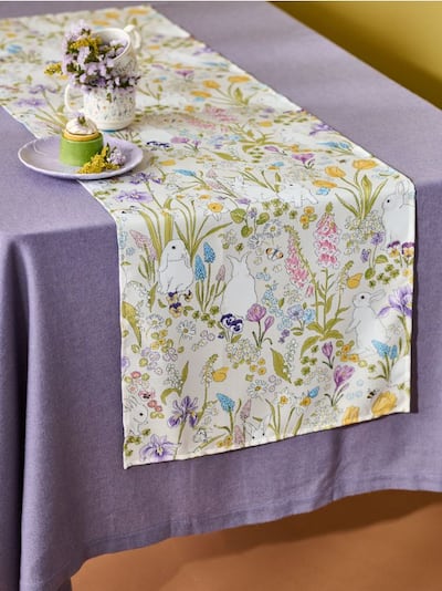 Біжутка для столу з великоднім мотивом