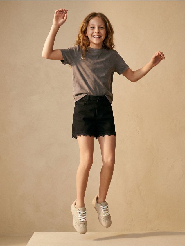 Sinsay - Blugi din bumbac cu margine din dantelă - negru