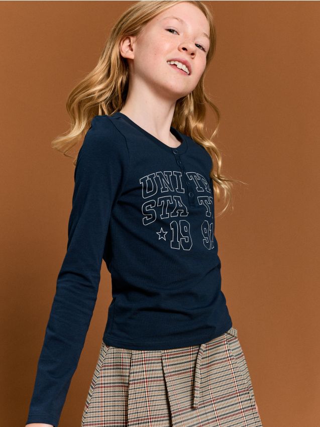 Sinsay - Longsleeve din bumbac cu decolteu henley - bleumarin