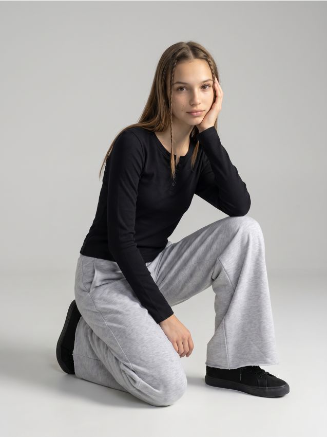 Sinsay - Tricou din bumbac cu mânecă lungă și decolteu Henley - negru