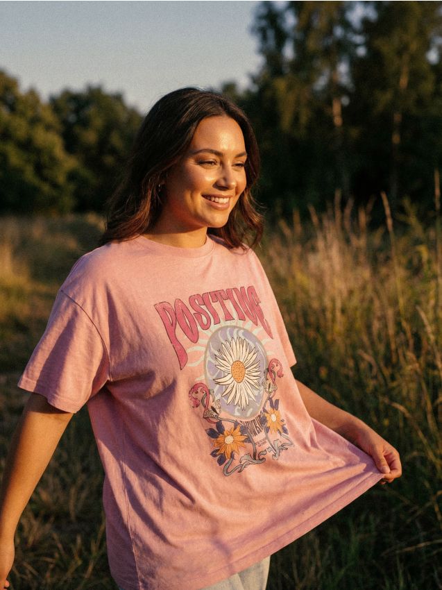 Sinsay - Bawełniana koszulka z efektem sprania - fioletowy