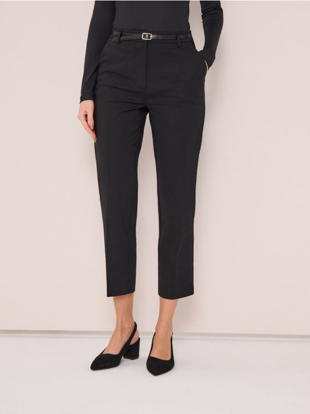 Sinsay - Spodnie chino z paskiem - czarny