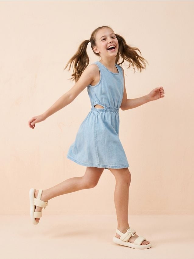 Sinsay - Rochie din denim fără mâneci cu talie elastică - albastru