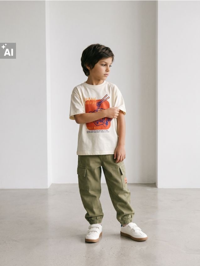 Sinsay - Tricou oversize din bumbac cu imprimeu - nude