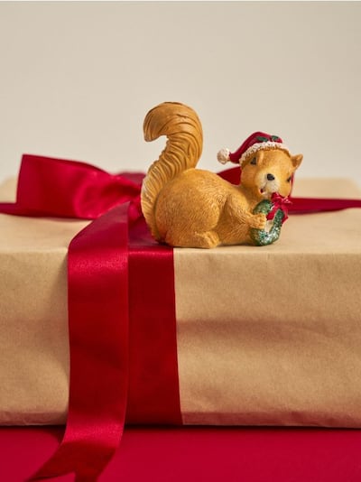 Dekoracja świąteczna w kształcie wiewiórki