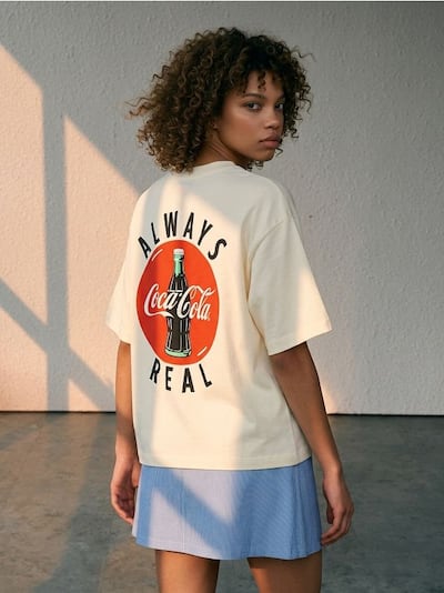 Бавовняна футболка з принтом на спині Coca-Cola