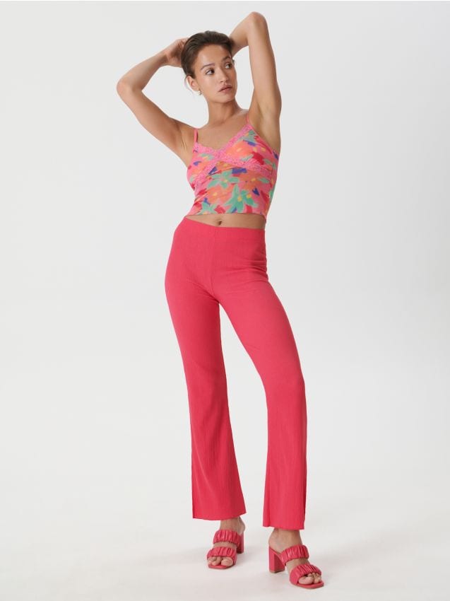 Top scurt cu imprimeu floral - SINSAY