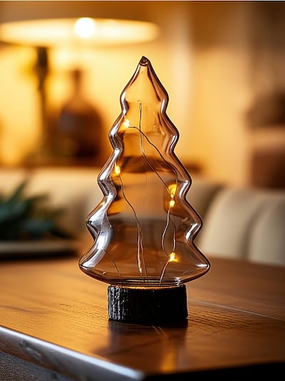 Λάμπα LED σε σχήμα χριστουγεννιάτικου δέντρου