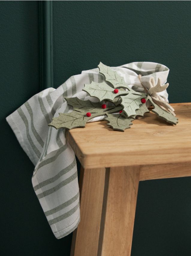 Sinsay - Vianočná ozdoba - bledozelená