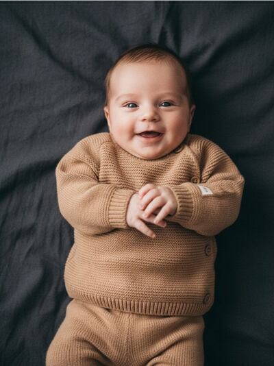 Dressipluusi ja -pükste komplekt