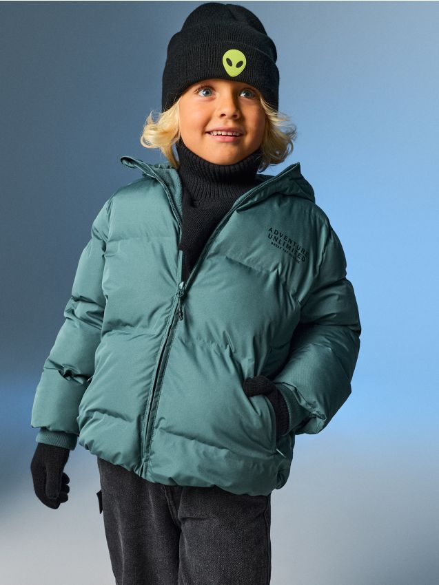 Sinsay - Căciulă beanie cu aplicație cusută - negru