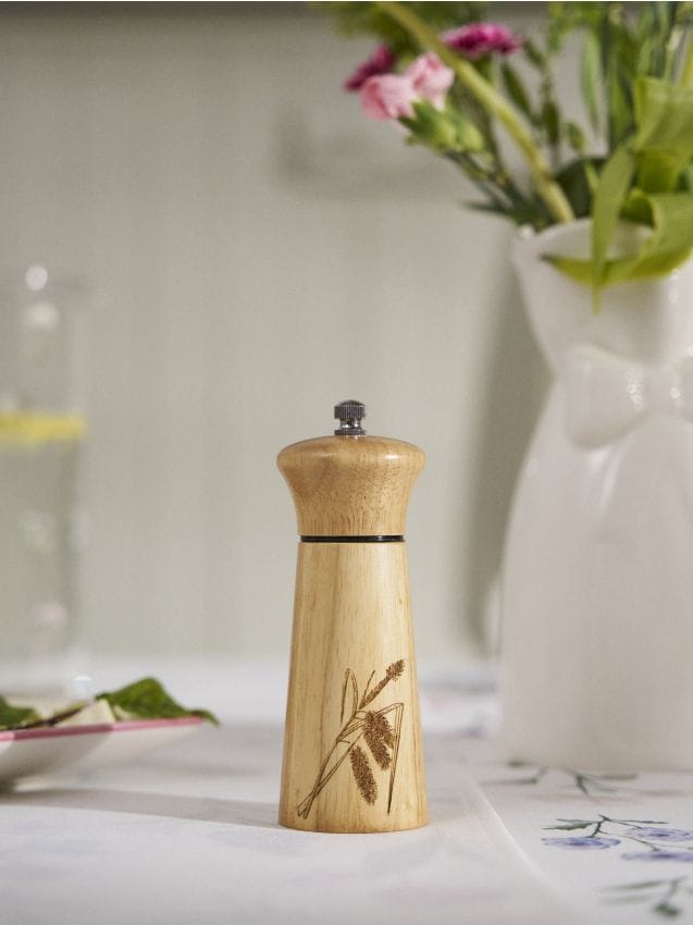 Sinsay - Râșniță de condimente din lemn cu gravură vegetală - bej
