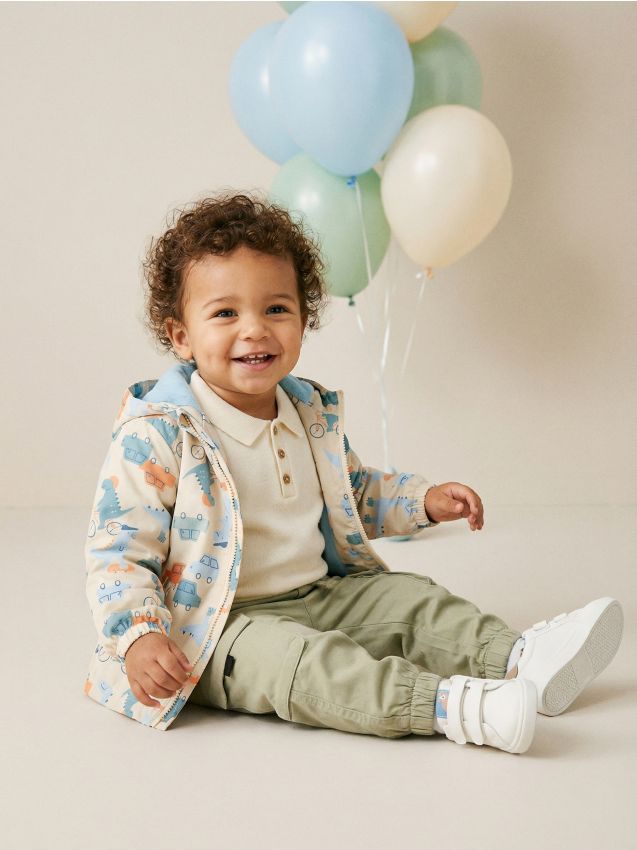 Sinsay - Kurtka wiatrówka z kapturem i ściągaczami - kremowy