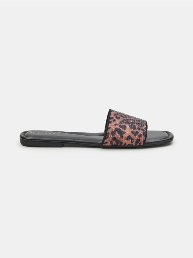 Ciabatte basse con stampa leopardata e borchie decorative - nero