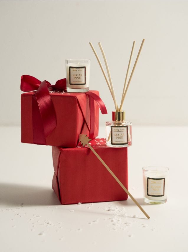 Sinsay - Подарочен комплет: 2 свеќи и дифузер за ароми Sugar Pine - tmavozelená