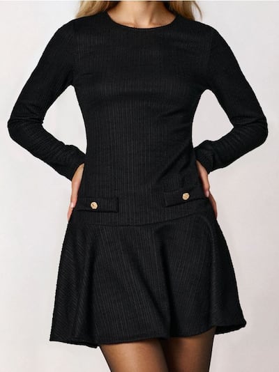 Laiendatud mini kleit