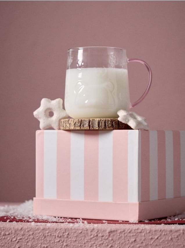 Sinsay - Cană de Crăciun cu motiv fulg de zăpadă - roz-pastel