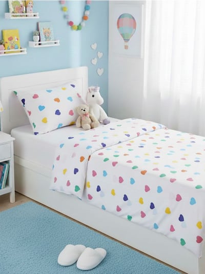 Комплект постільної білизни з кольоровими сердечками