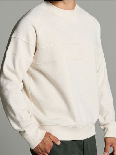 Pulover z okroglim izrezom