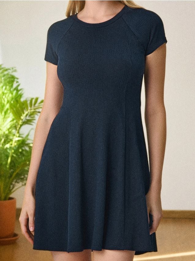 Sinsay - Rochie mini din tricot reiat - bleumarin