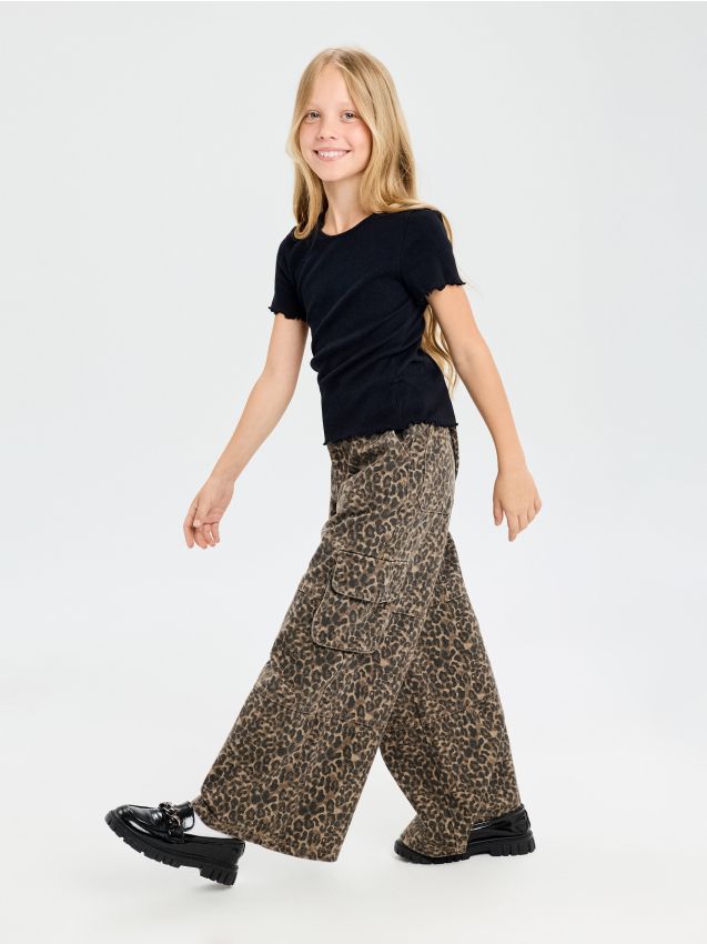 Sinsay - Blugi wide leg cu imprimeu leopard - multicolor