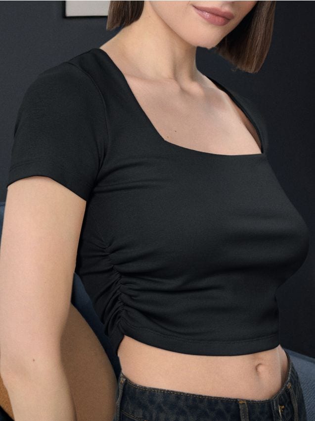 Sinsay - Tricou cu mânecă scurtă și decolteu decorativ - negru
