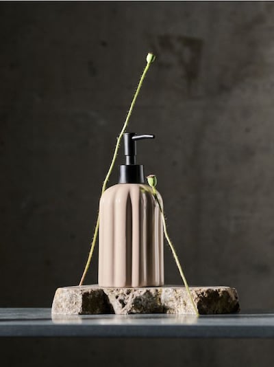 Дозатор для мила