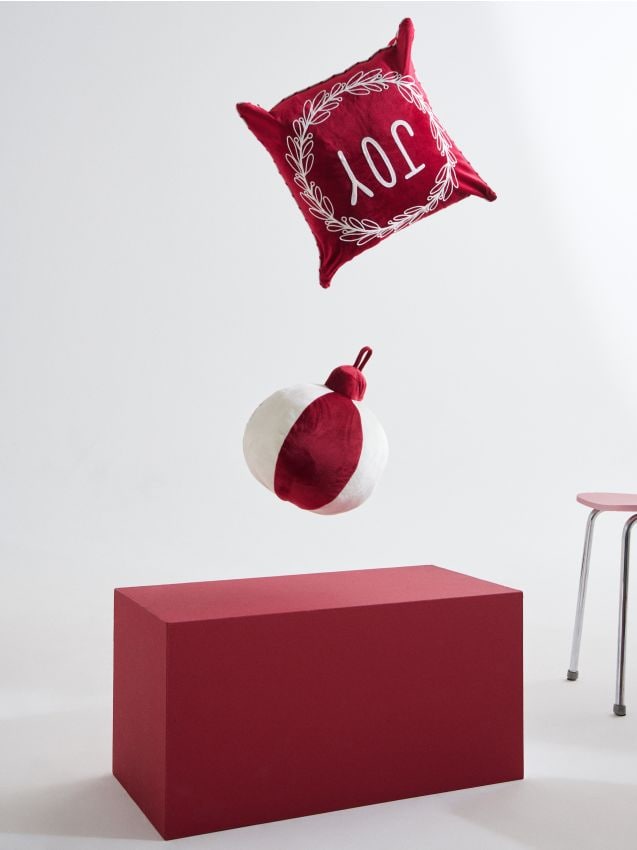 Sinsay - Obliečka na vankúš s vianočnou výšivkou JOY - červená