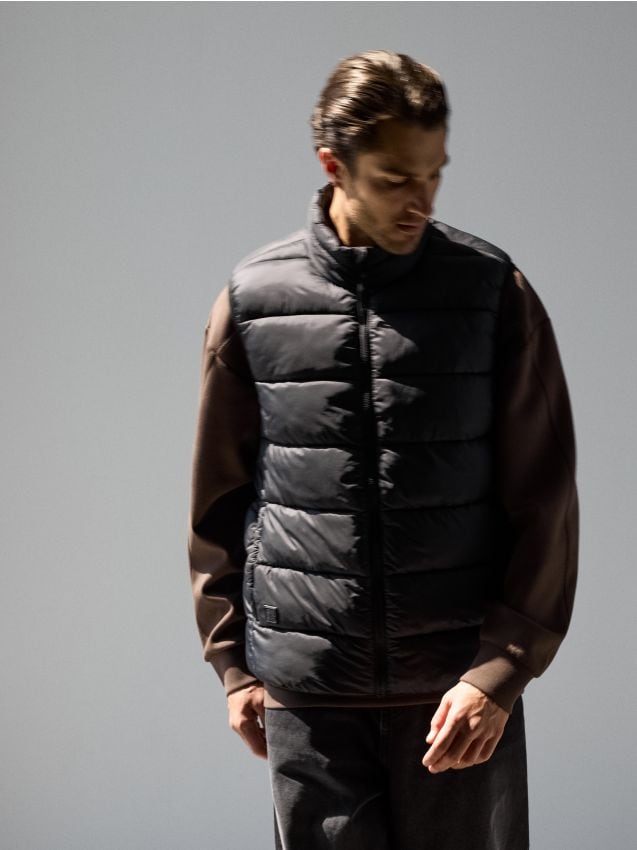 Sinsay - Vestă puffer - negru