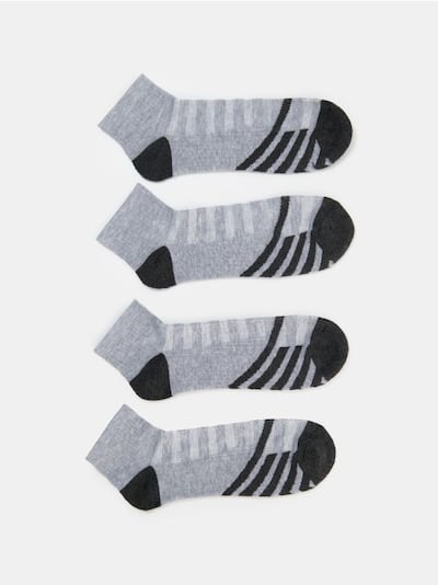Soonikkoes triibulised sokid 4 pack