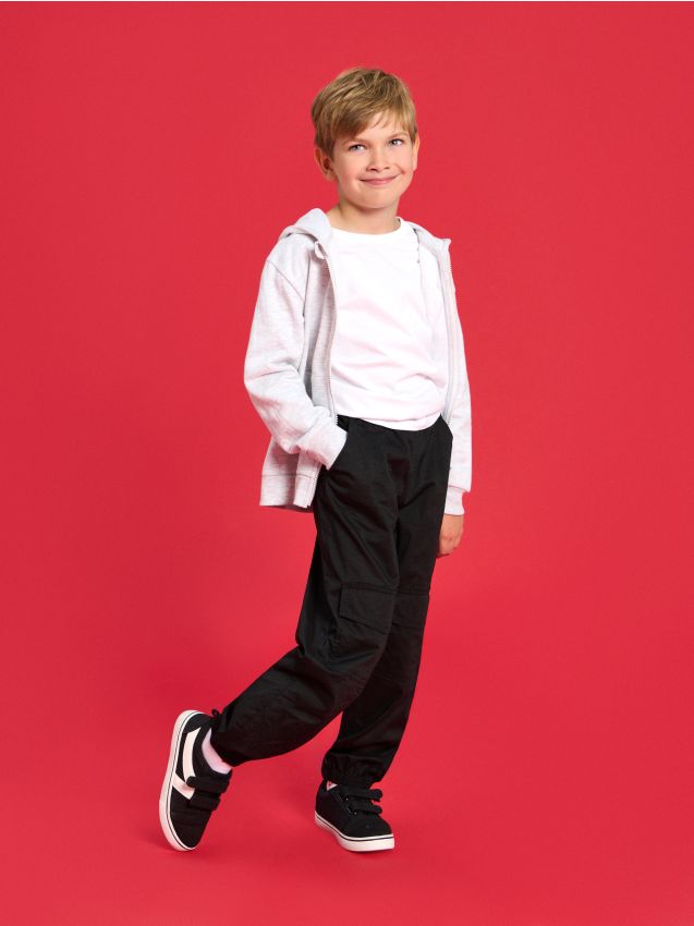 Sinsay - Jeansy z kieszeniami na kolanach - czarny