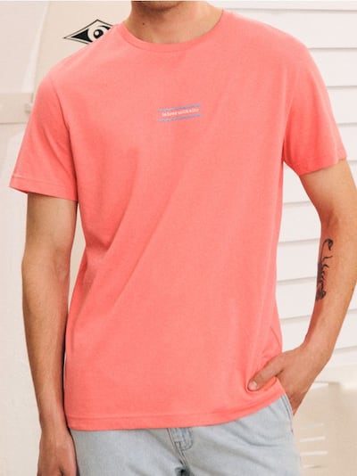 Tricou