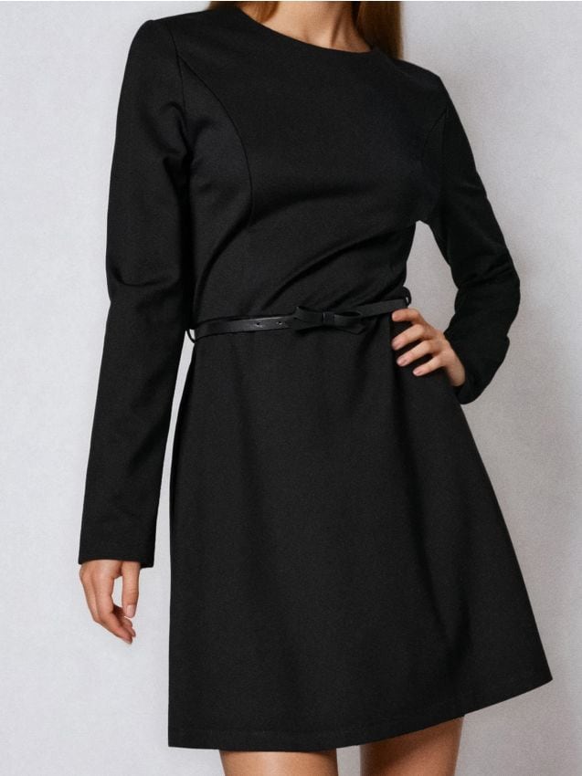 Sinsay - Rochie mini clasică cu curea și viscoză - negru