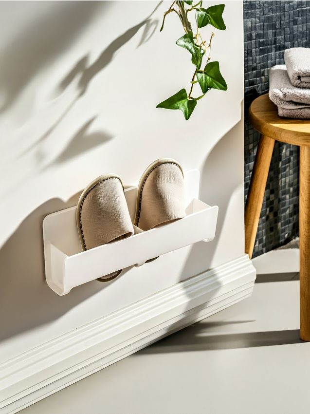 Sinsay - Nástenný držiak na papuče - biela