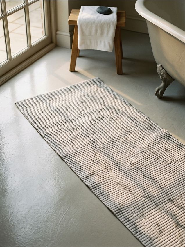 Sinsay - Covoraș de baie cu motiv de Crăciun - crem