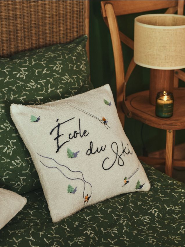 Sinsay - Zimná obliečka na vankúš s lyžiarskym motívom - biela