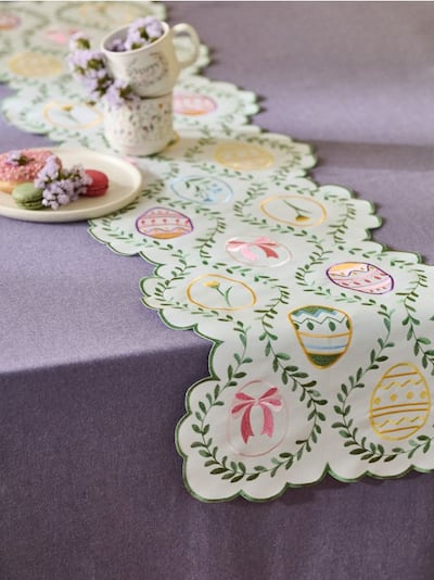 Стільовий бігунок з великоднім мотивом